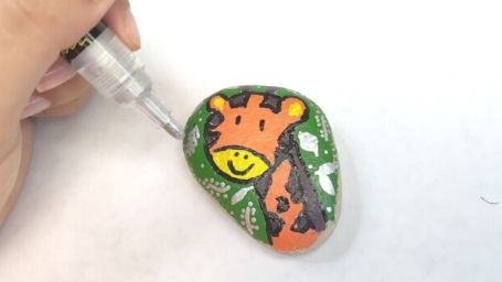 Step 19 Animal Rock Painting Tutorial Silver Marker