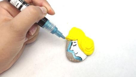 Step 8 Faces Rock Painting Tutorial Blue Acrylic Marker